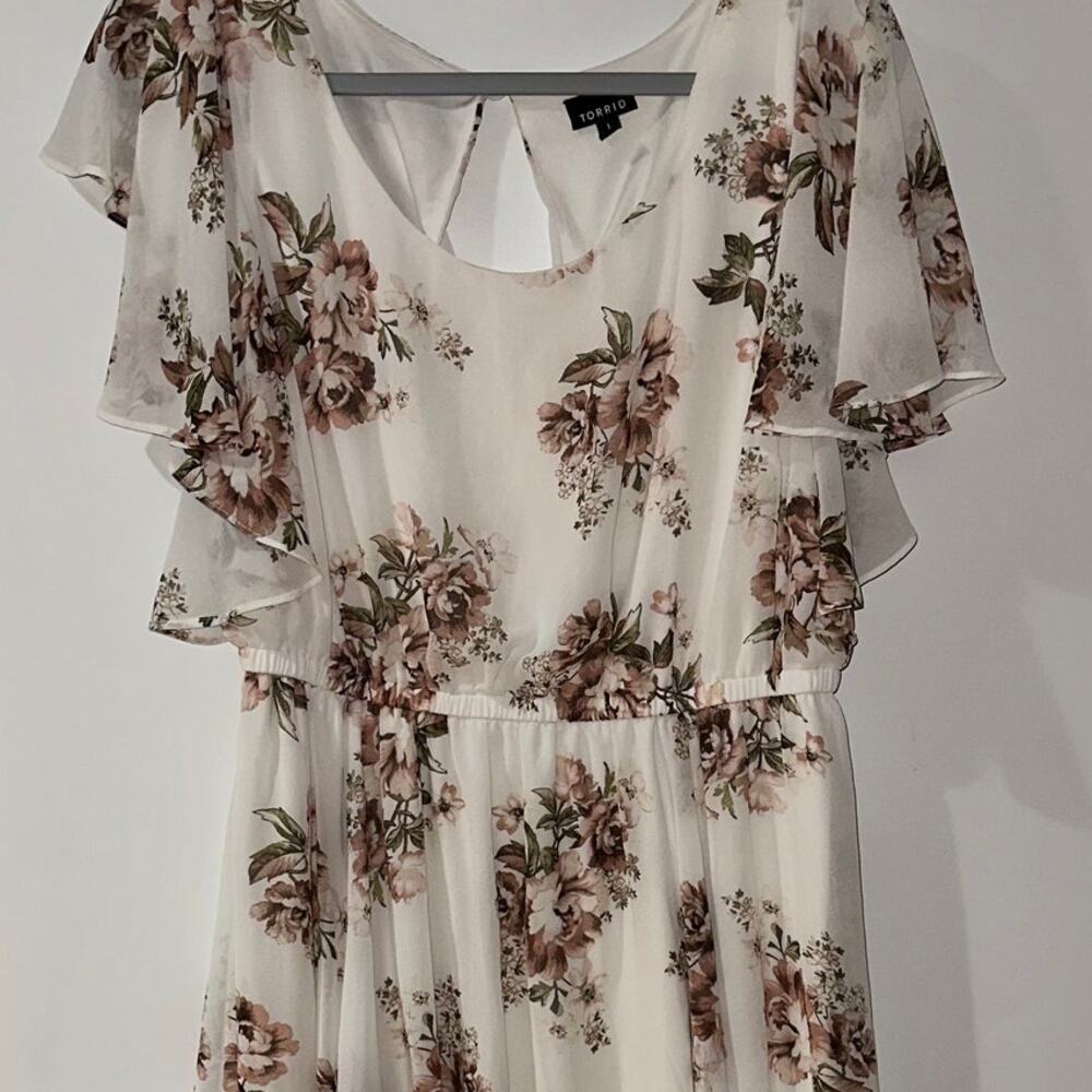 TORRID White With Pink Floral Design Flutter Sleeve Dress 1X 14-16 - Picture 3 of 5